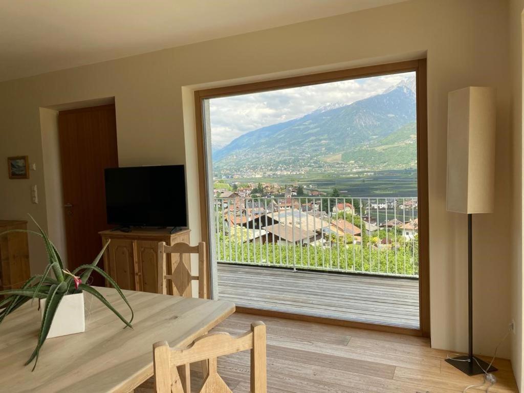 Weingut Bachguetl Apartment Cermes Bagian luar foto